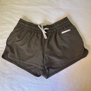 GUC Vuori Clementine shorts in oregano